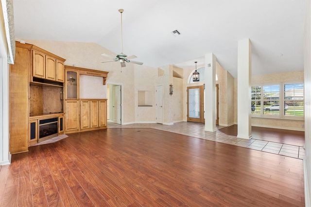 5312 GREENS DRIVE, Lady Lake, FL 32159