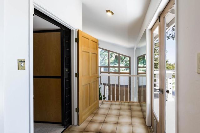 927 Continental Drive, Menlo Park, CA 94025