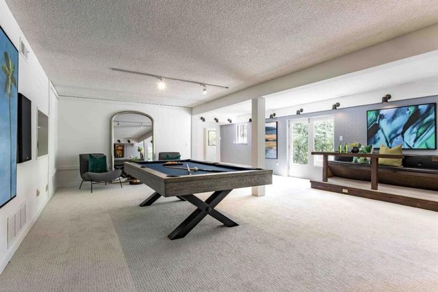 927 Continental Drive, Menlo Park, CA 94025