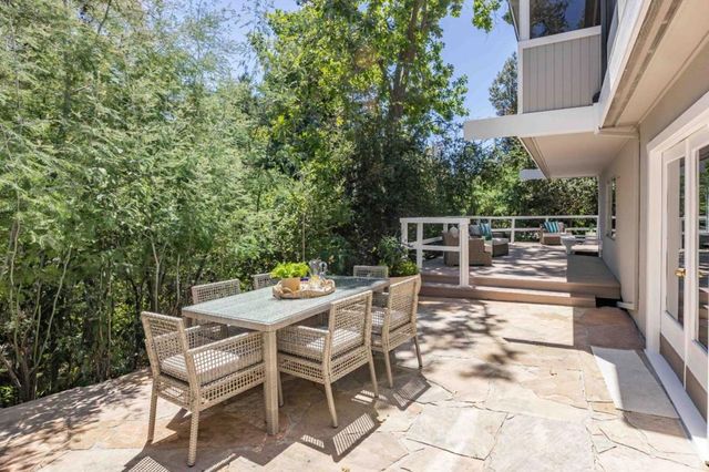 927 Continental Drive, Menlo Park, CA 94025