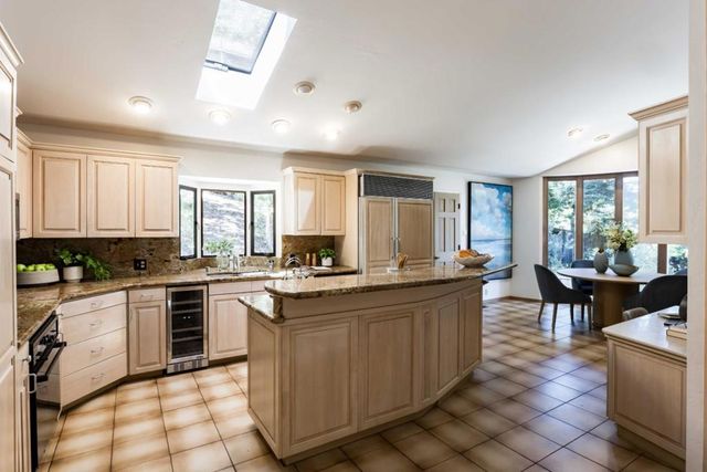 927 Continental Drive, Menlo Park, CA 94025