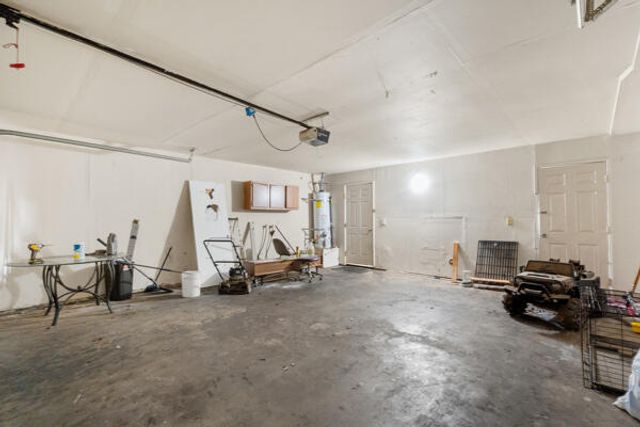 1217 E Ferguson Avenue, Visalia, CA 93292