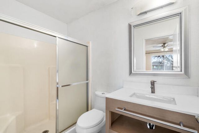 1217 E Ferguson Avenue, Visalia, CA 93292