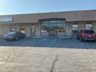 1650 45th Street D, Munster, IN 46321