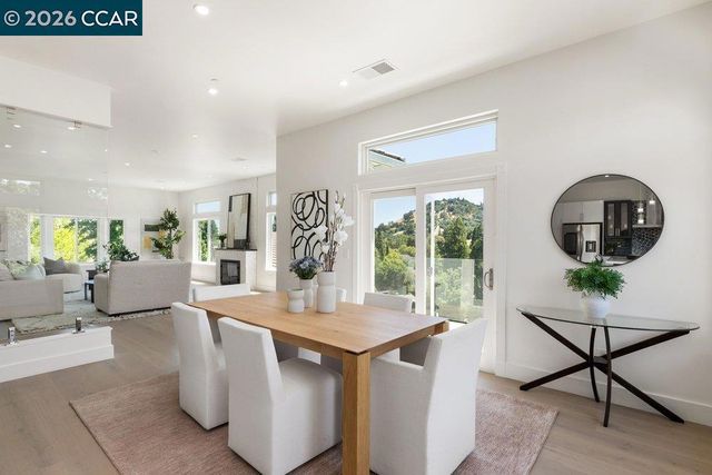 130 Arbor View Ln, Lafayette, CA 94549