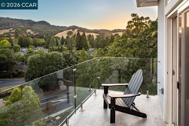 130 Arbor View Ln, Lafayette, CA 94549