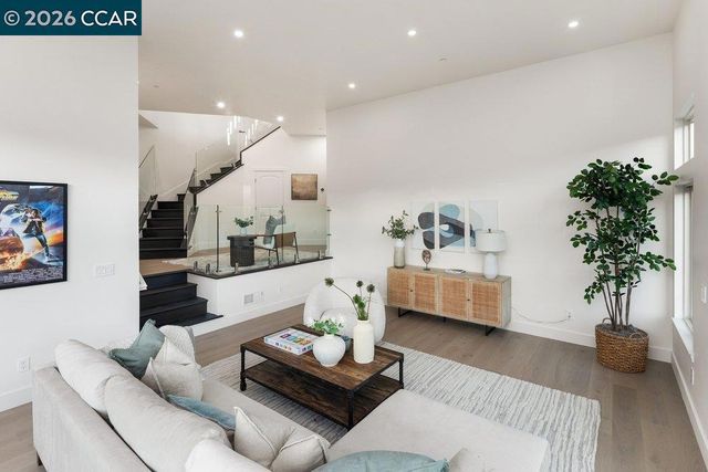 130 Arbor View Ln, Lafayette, CA 94549