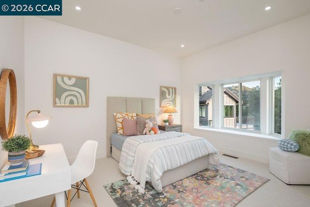 130 Arbor View Ln, Lafayette, CA 94549