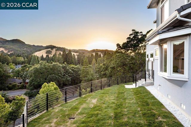 130 Arbor View Ln, Lafayette, CA 94549