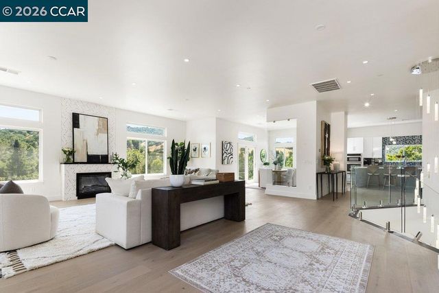 130 Arbor View Ln, Lafayette, CA 94549