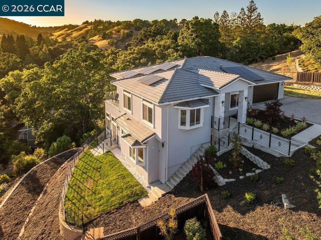 Image 38 of property listing at 130 Arbor View Ln, Lafayette, CA 94549