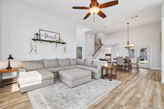 106 Kettle Cove, Universal City, TX 78148