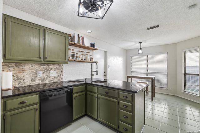 106 Kettle Cove, Universal City, TX 78148