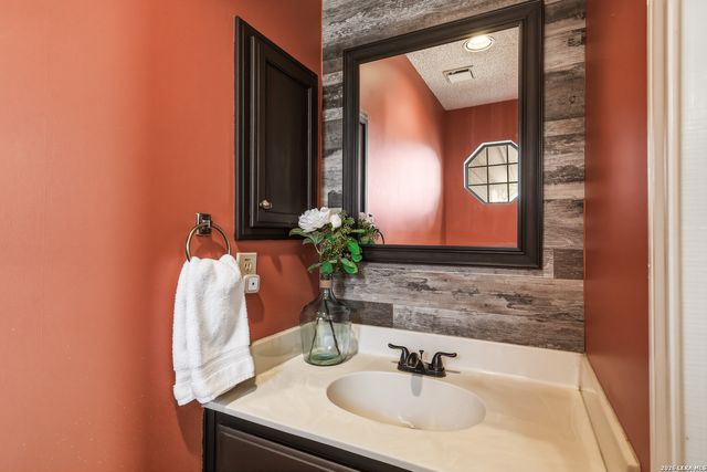 106 Kettle Cove, Universal City, TX 78148