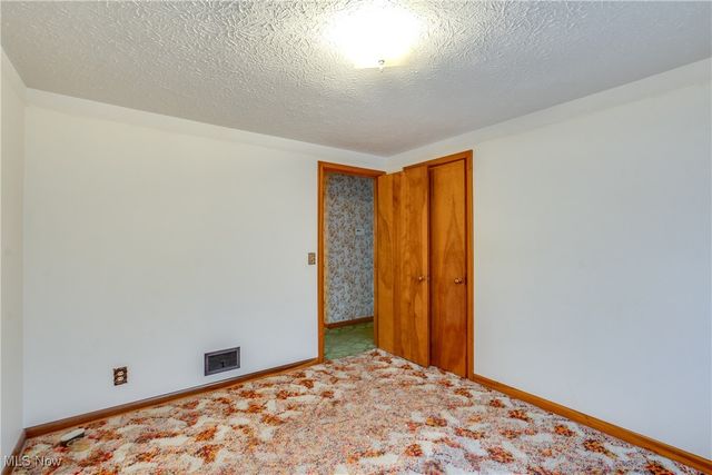 4344 Crestwood Street NW, Canton, OH 44708