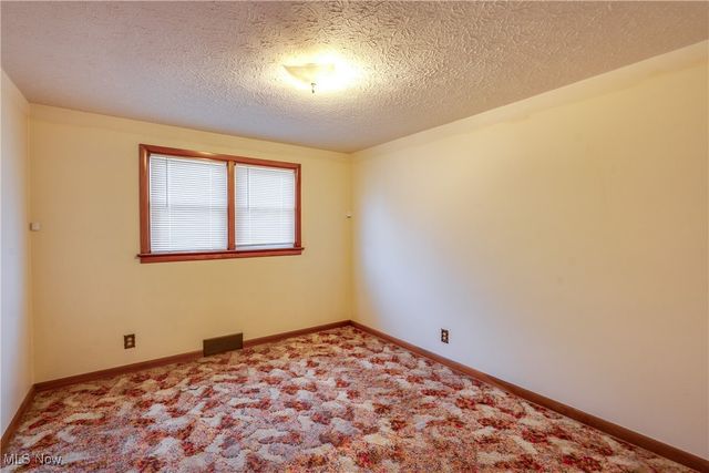 4344 Crestwood Street NW, Canton, OH 44708