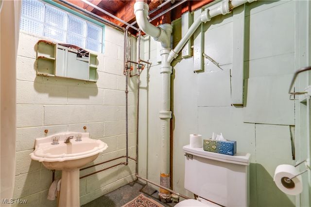 4344 Crestwood Street NW, Canton, OH 44708