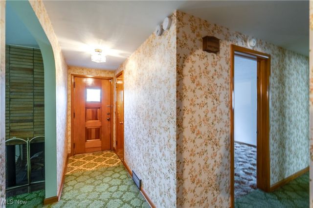 4344 Crestwood Street NW, Canton, OH 44708