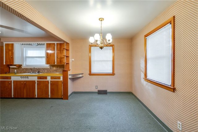 4344 Crestwood Street NW, Canton, OH 44708