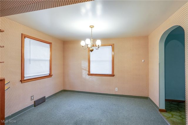 4344 Crestwood Street NW, Canton, OH 44708