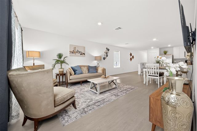 6014 Sherman Lakes Dr, Humble, TX 77338