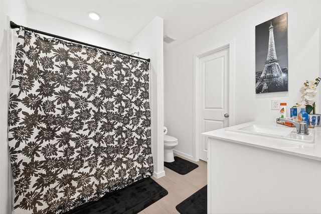 6014 Sherman Lakes Dr, Humble, TX 77338