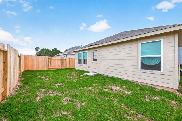 6014 Sherman Lakes Dr, Humble, TX 77338