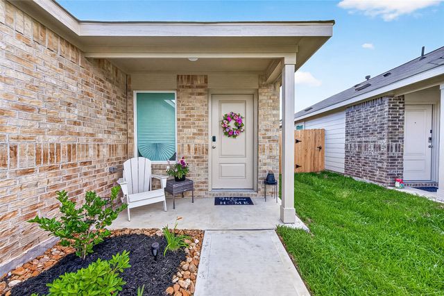 6014 Sherman Lakes Dr, Humble, TX 77338