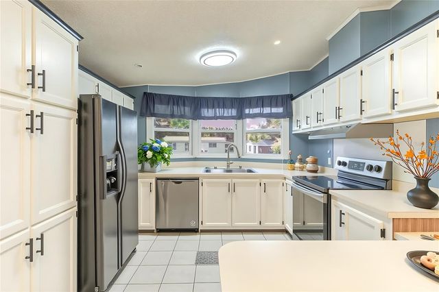 2510 ISLAND OAKS E, Lakeland, FL 33805