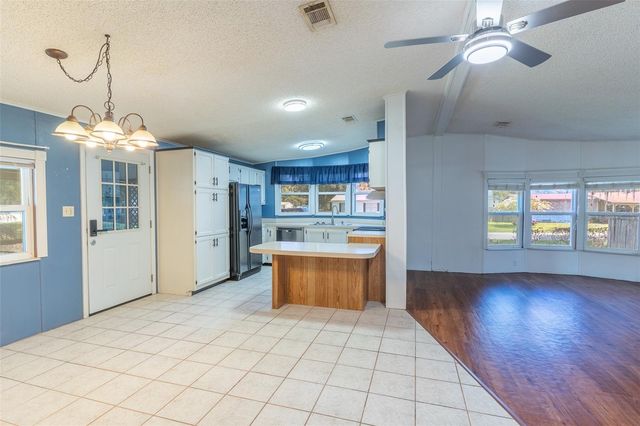 2510 ISLAND OAKS E, Lakeland, FL 33805