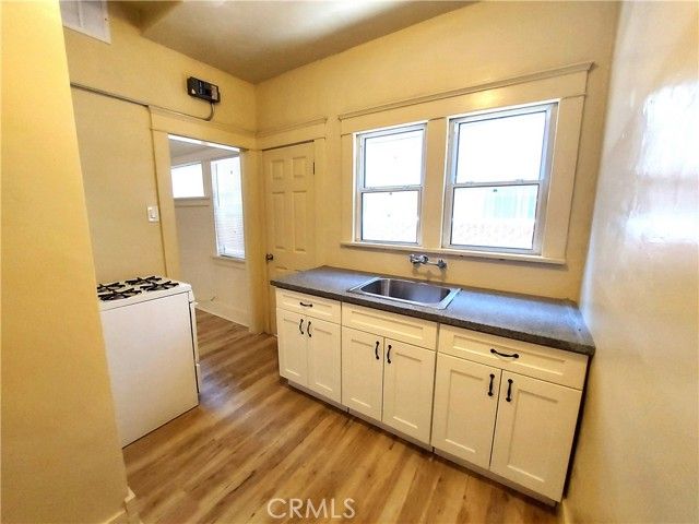 1328 E 2nd 5, Long Beach, CA 90802