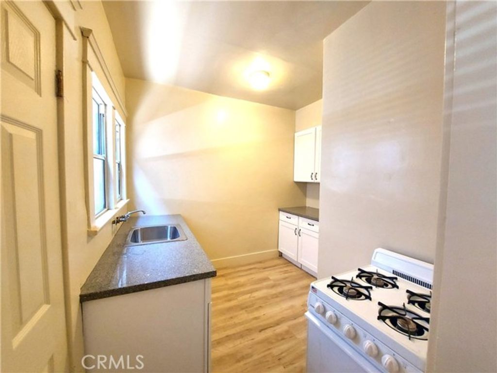 1328 E 2nd 5, Long Beach, CA 90802