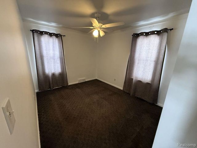 24440 New York Street, Dearborn, MI 48124