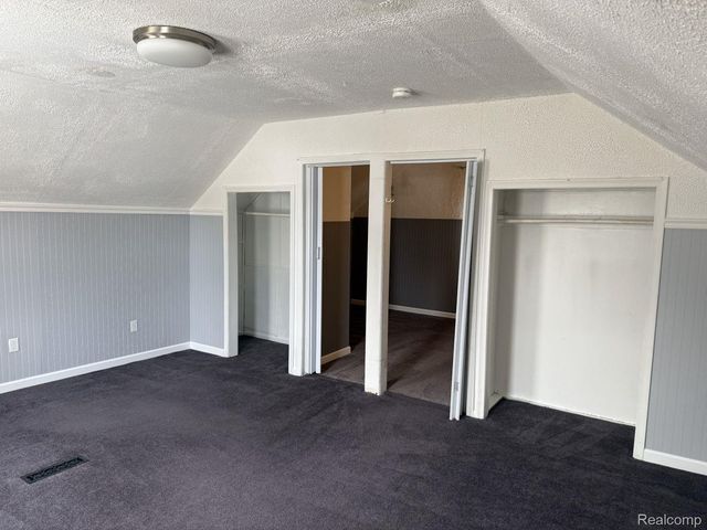 24440 New York Street, Dearborn, MI 48124