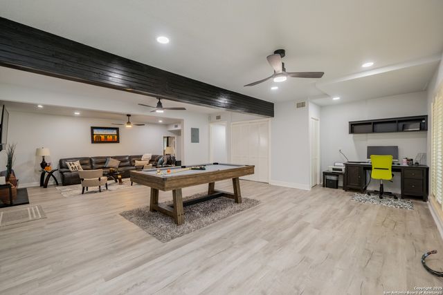 87 Roundup Dr, Castle Hills, TX 78213