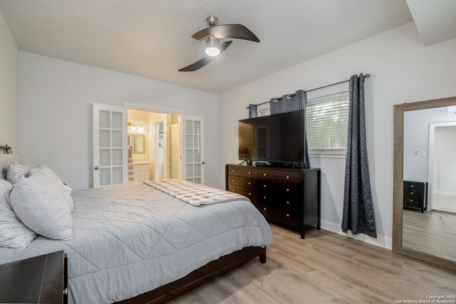 87 Roundup Dr, Castle Hills, TX 78213