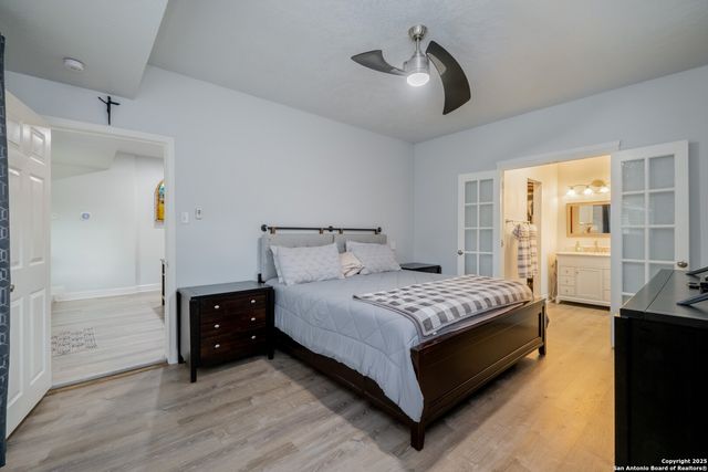 87 Roundup Dr, Castle Hills, TX 78213