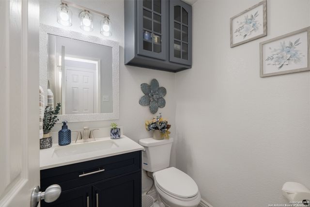 87 Roundup Dr, Castle Hills, TX 78213