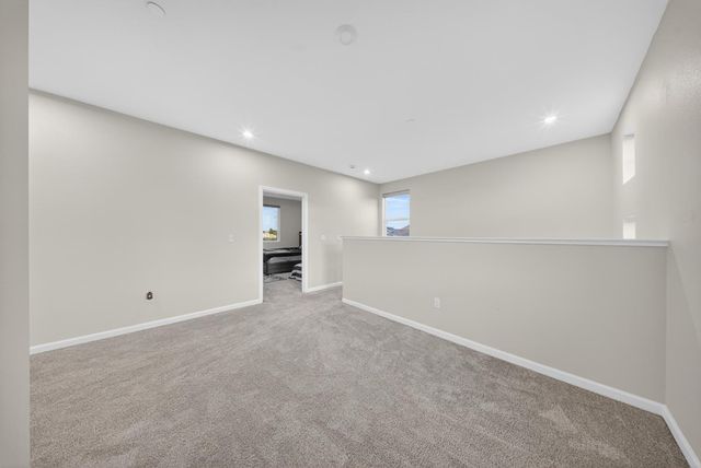 9476 Del Seis Dr, Sacramento, CA 95829