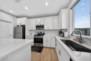 9476 Del Seis Dr, Sacramento, CA 95829