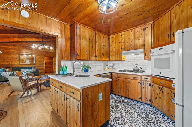 7855 Wildflower Road, Colorado Springs, CO 80908