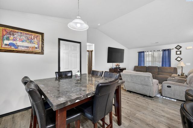 3605 Estrella Dr, Pasco, WA 99301