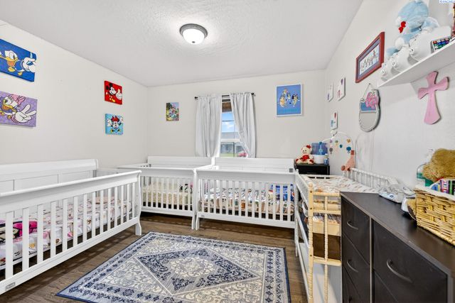 3605 Estrella Dr, Pasco, WA 99301