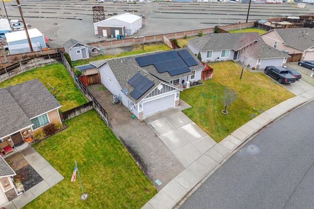 3605 Estrella Dr, Pasco, WA 99301