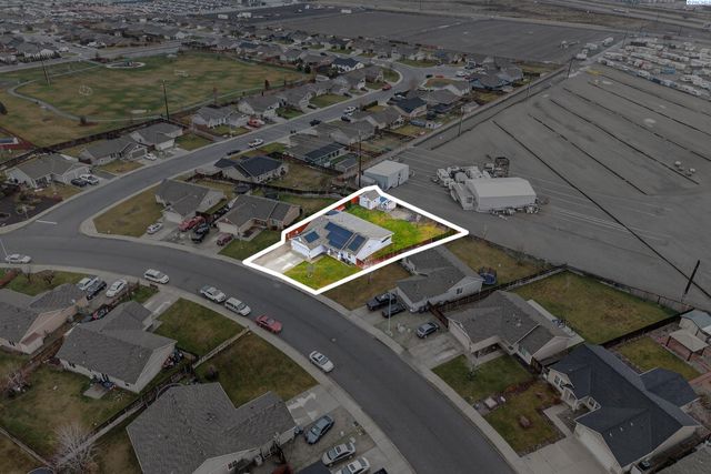 3605 Estrella Dr, Pasco, WA 99301