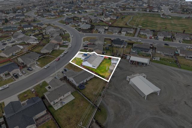 3605 Estrella Dr, Pasco, WA 99301