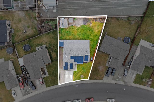 3605 Estrella Dr, Pasco, WA 99301