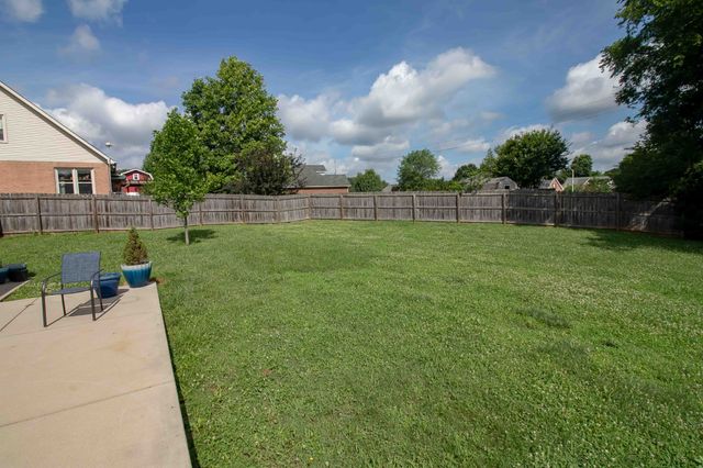 1822 Pennington Dr, Murfreesboro, TN 37129