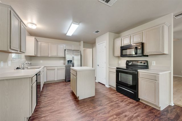 3302 Sewell Drive, Sachse, TX 75048