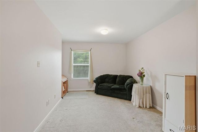 28 Seabiscuit Drive, St Charles, MO 63301